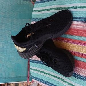 PUMA - BLACK, SIZE 7